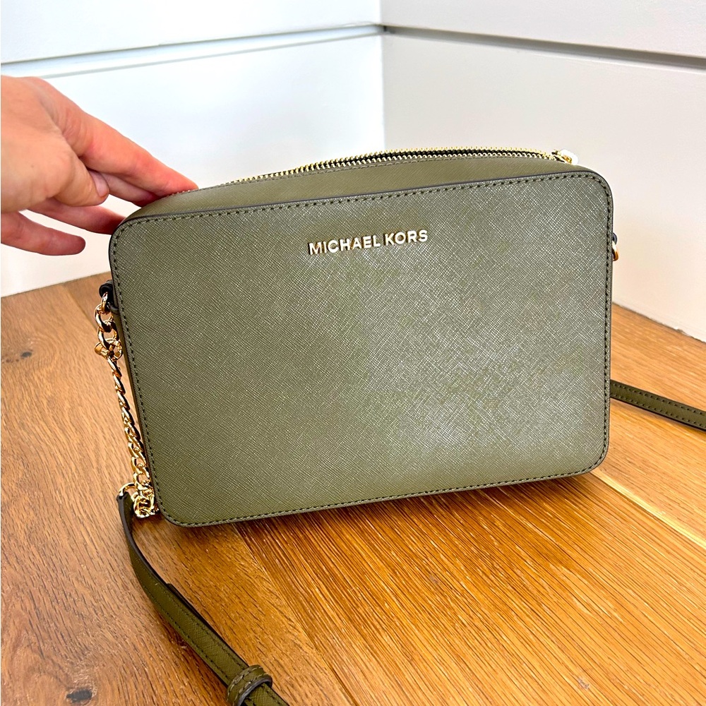 Michael Kors crossbody purse